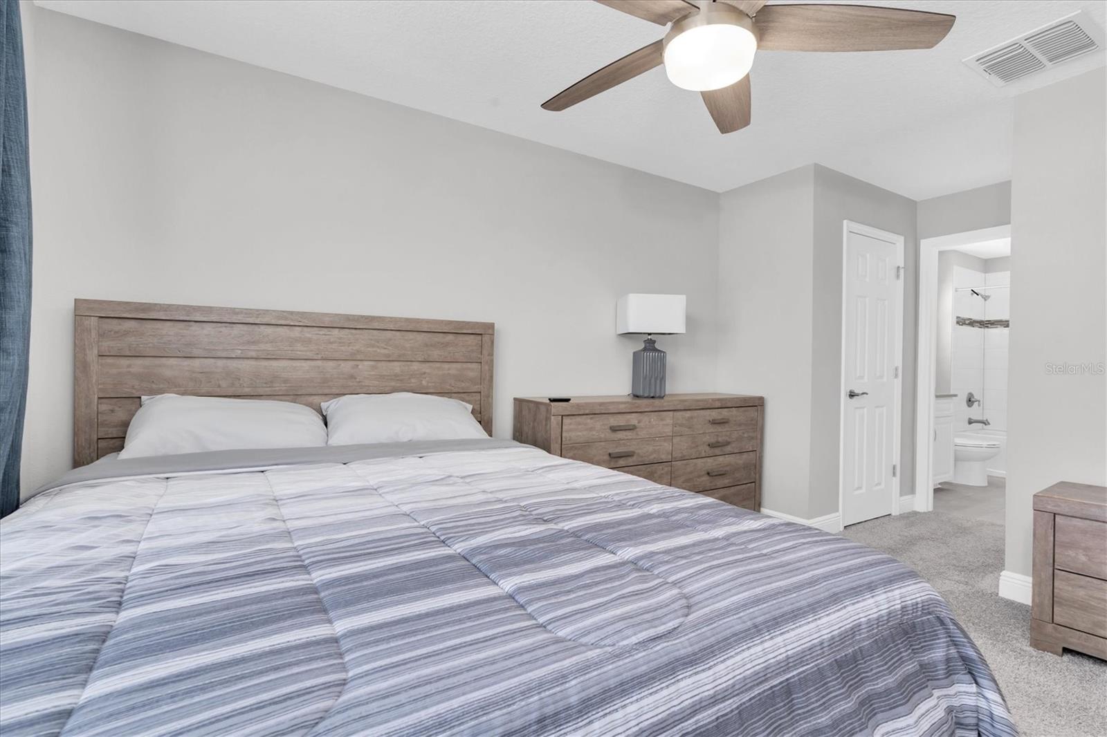 12148 HOMESTEADER AVE