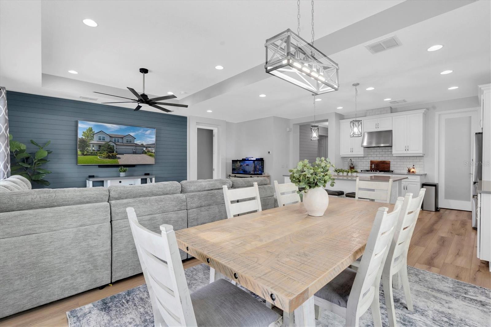 12148 HOMESTEADER AVE