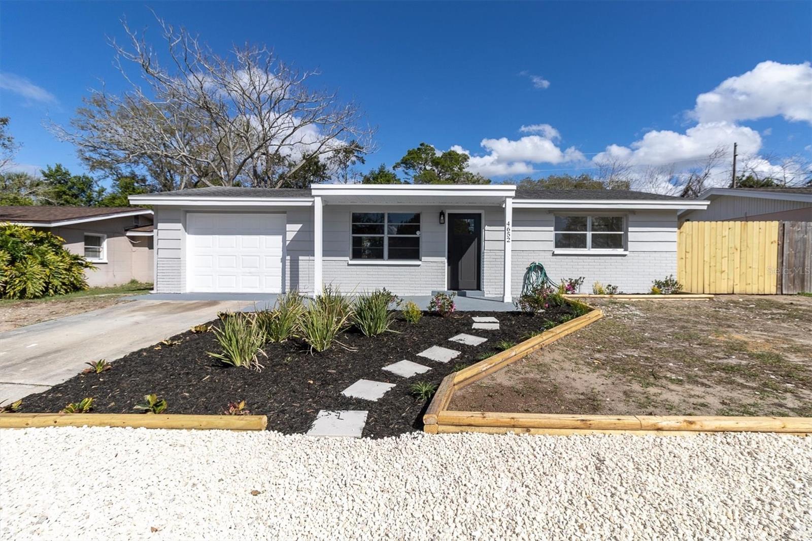 4652 KENNEDY DR