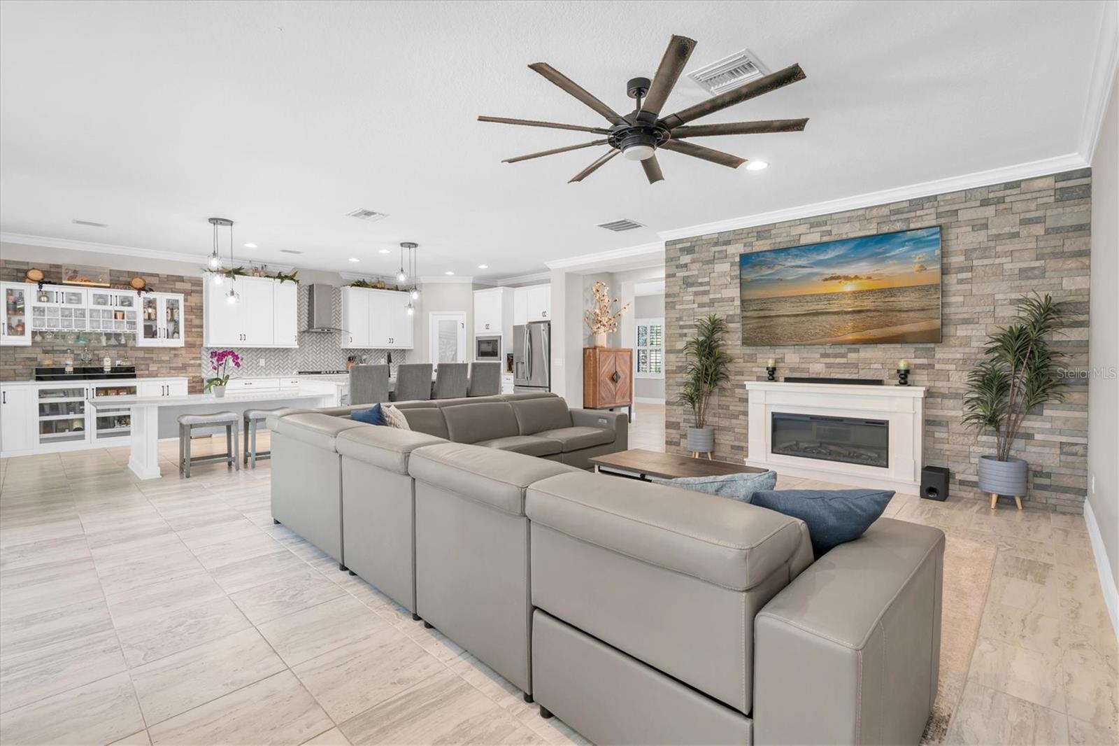 3820 WOODS RIDER LOOP