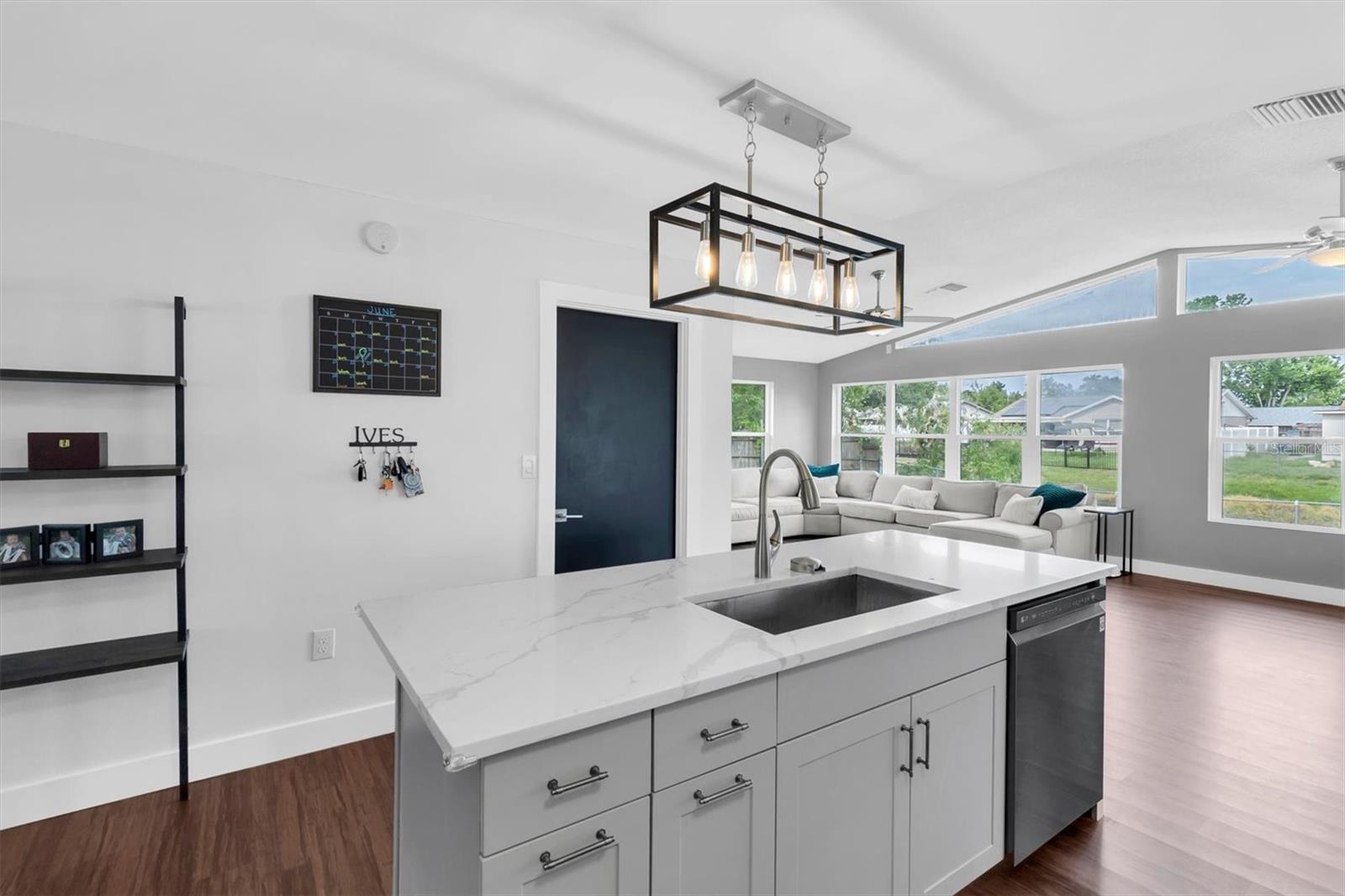 3117 LENWOOD DR