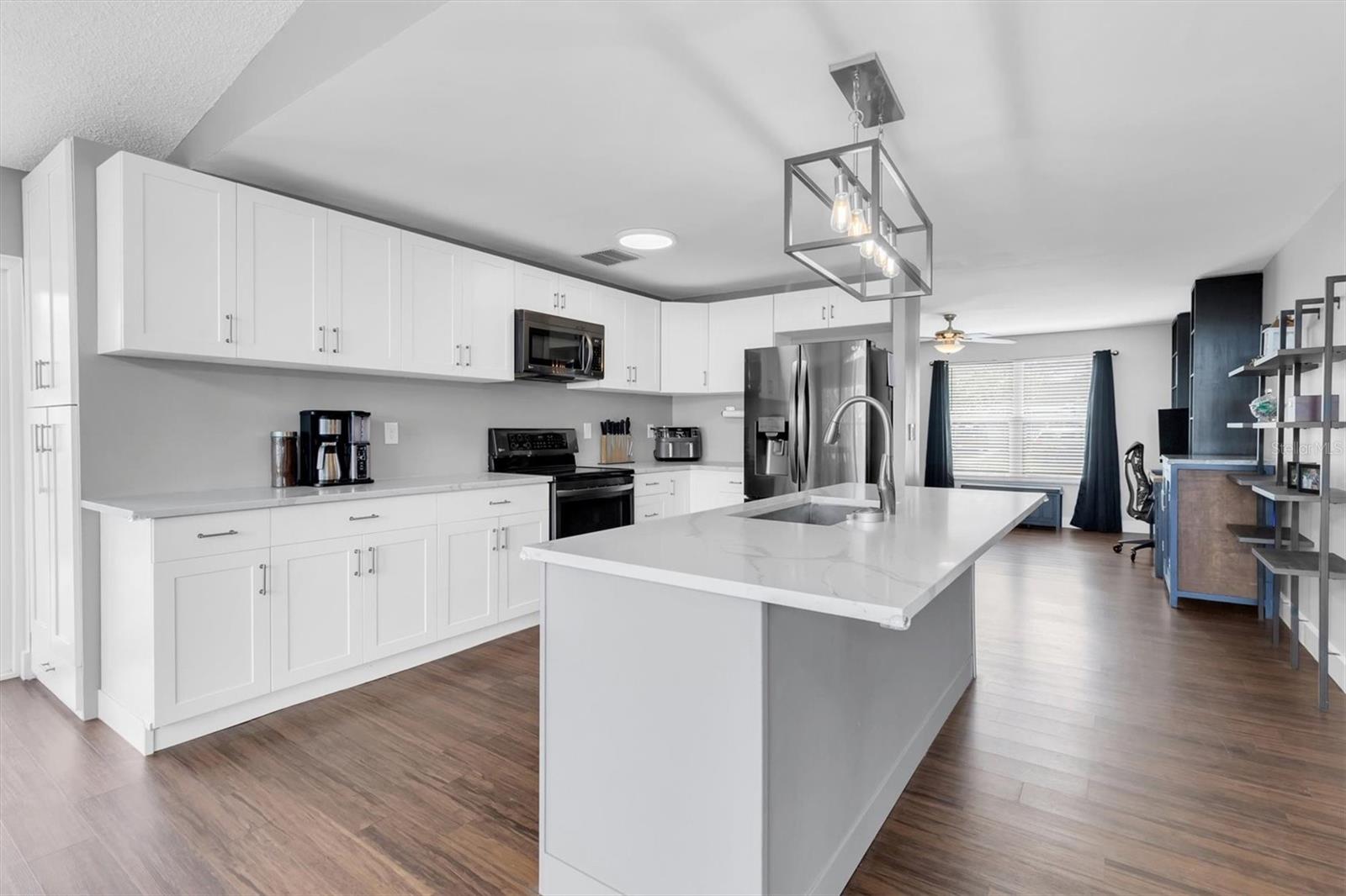 3117 LENWOOD DR