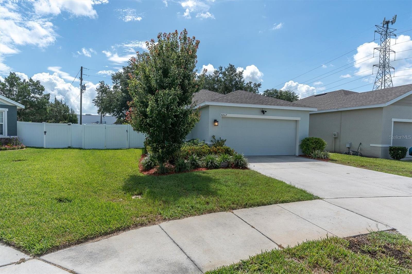 8867 PRAIRIE CREEK DR