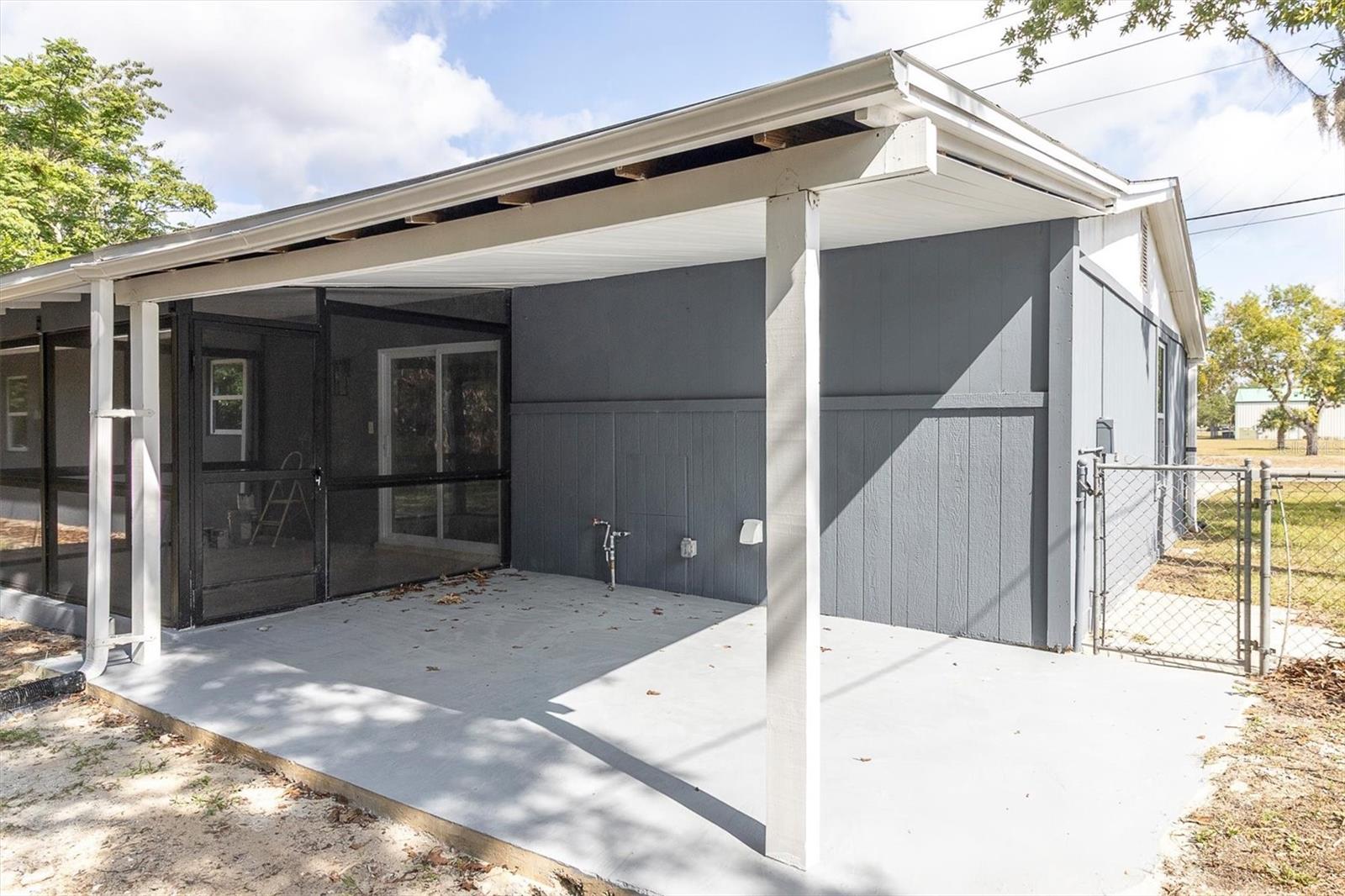 7256 PINEHURST DR