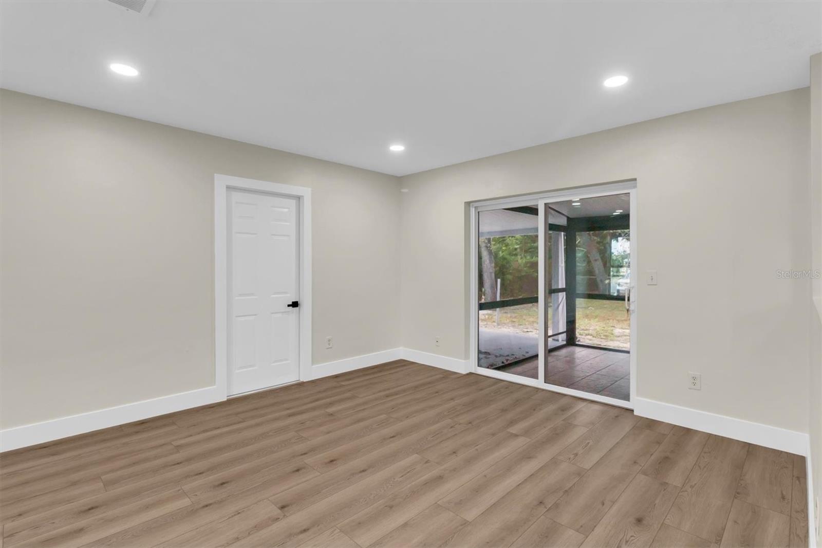 7256 PINEHURST DR