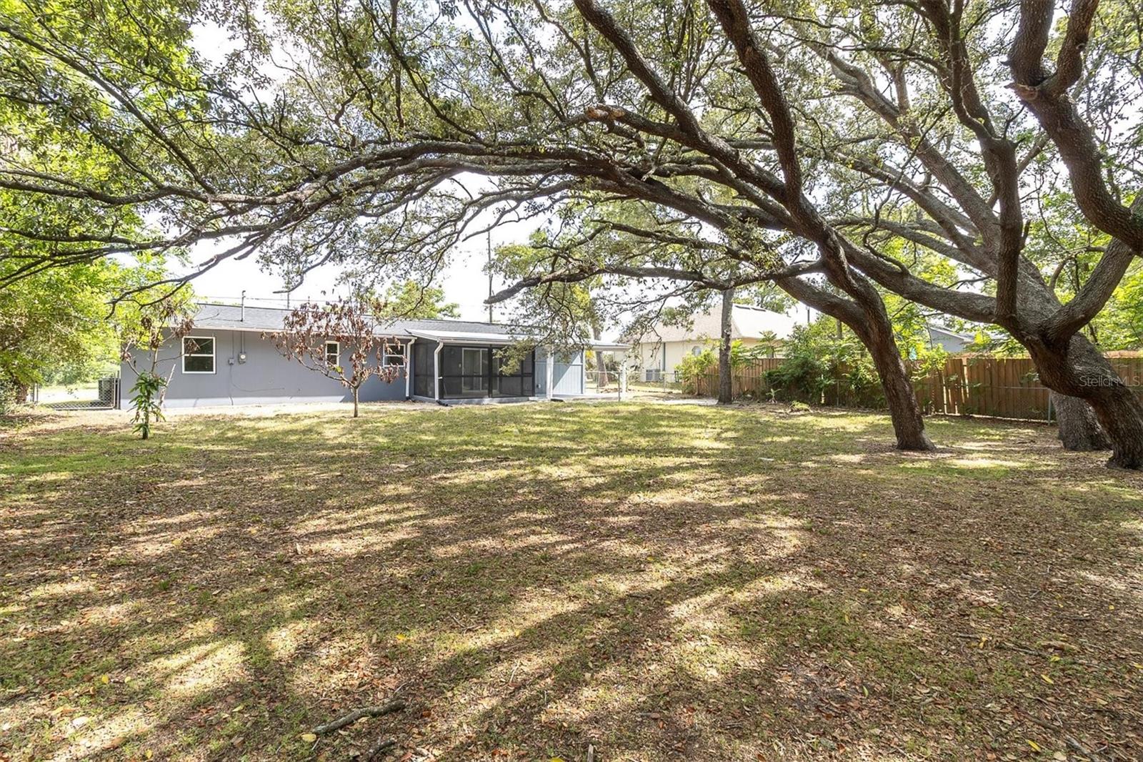 7256 PINEHURST DR