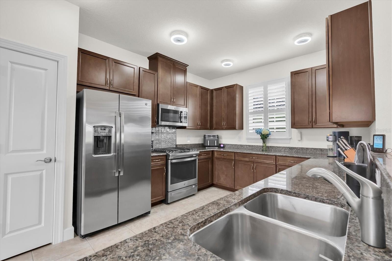 3142 FRANCOA DR