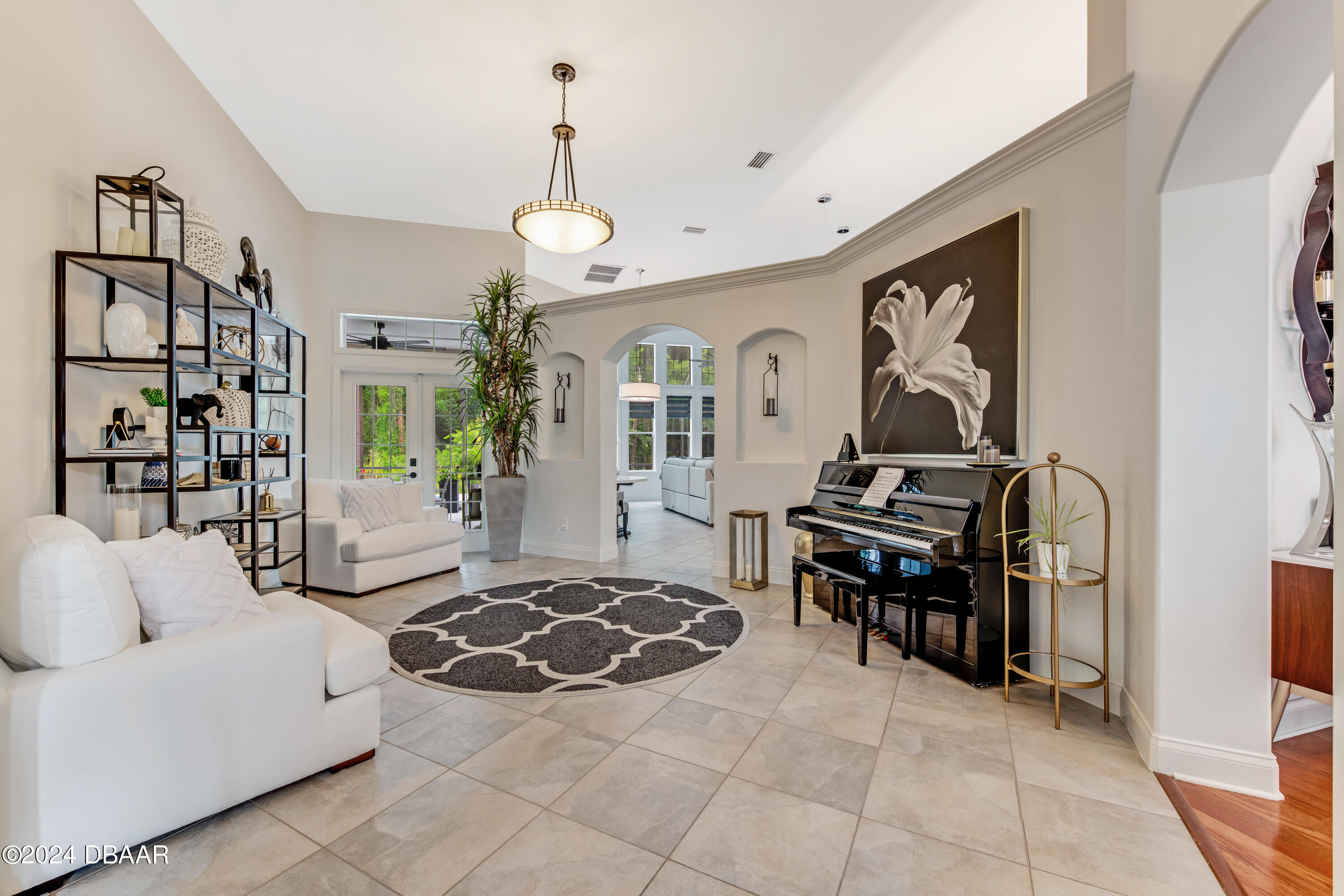5 Zaun Court