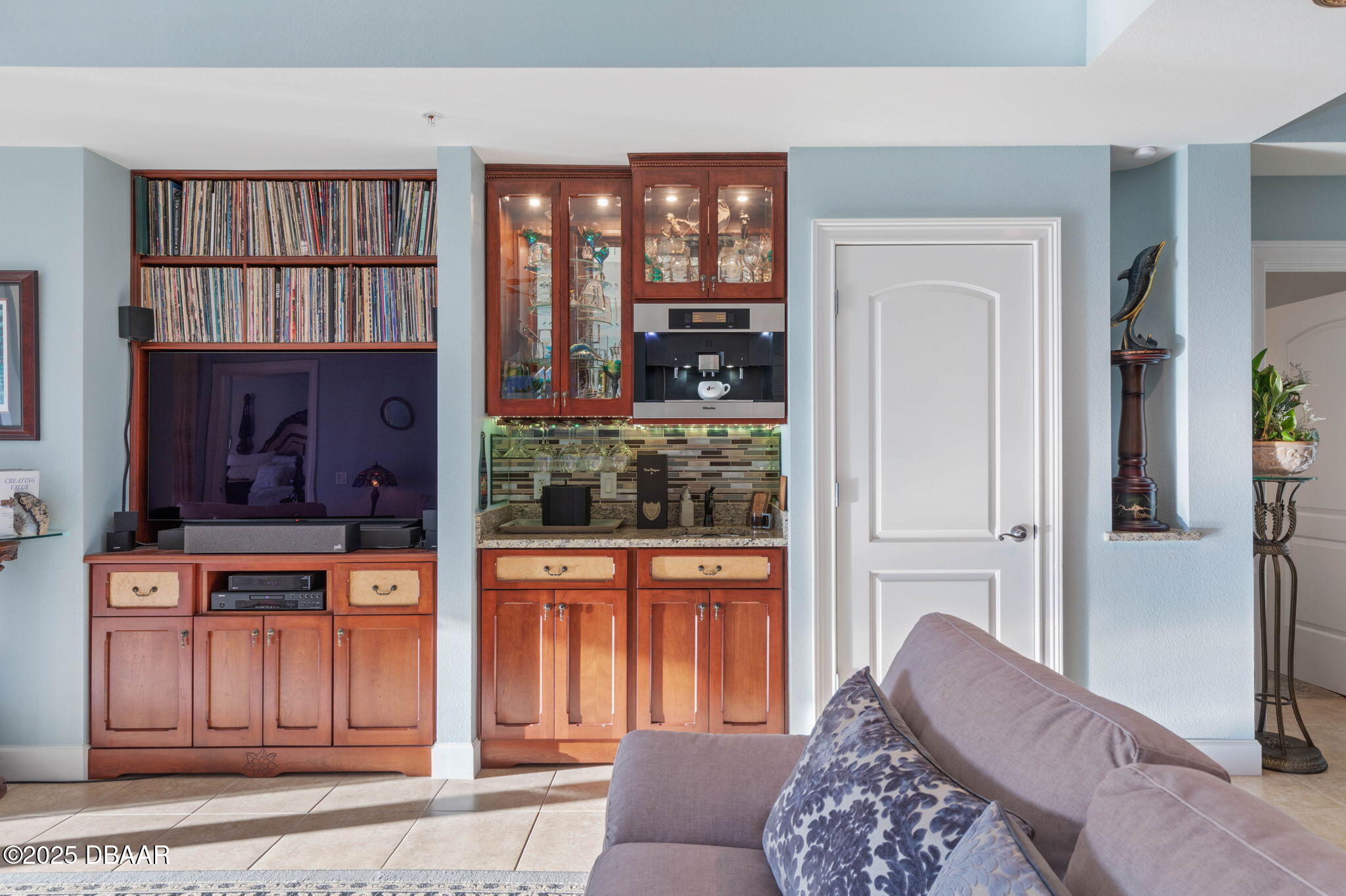 102 Yacht Harbor Drive, 470