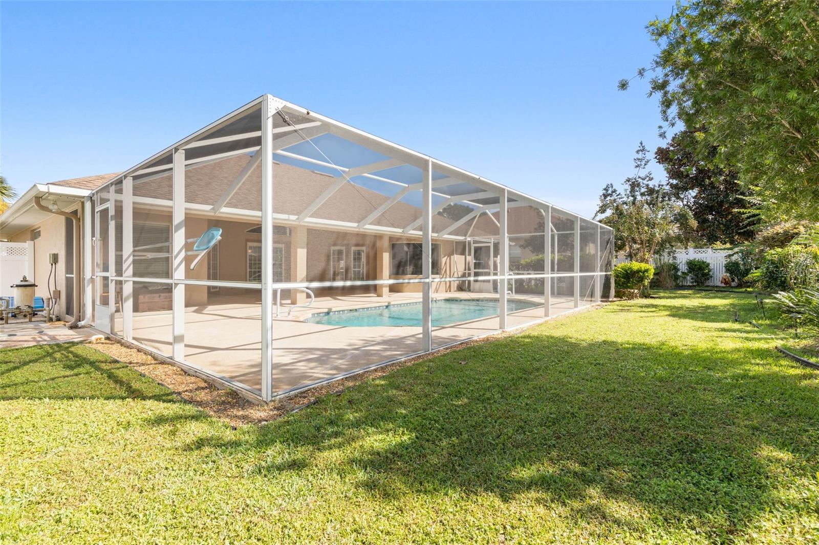 46 WOODWARD LN