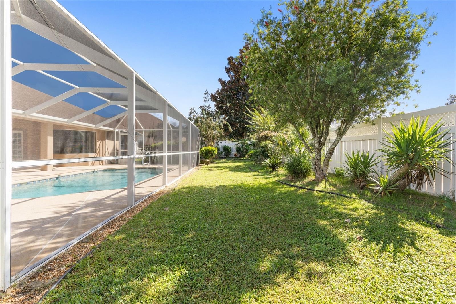 46 WOODWARD LN