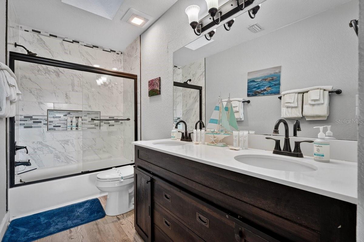10 FLEMING CT