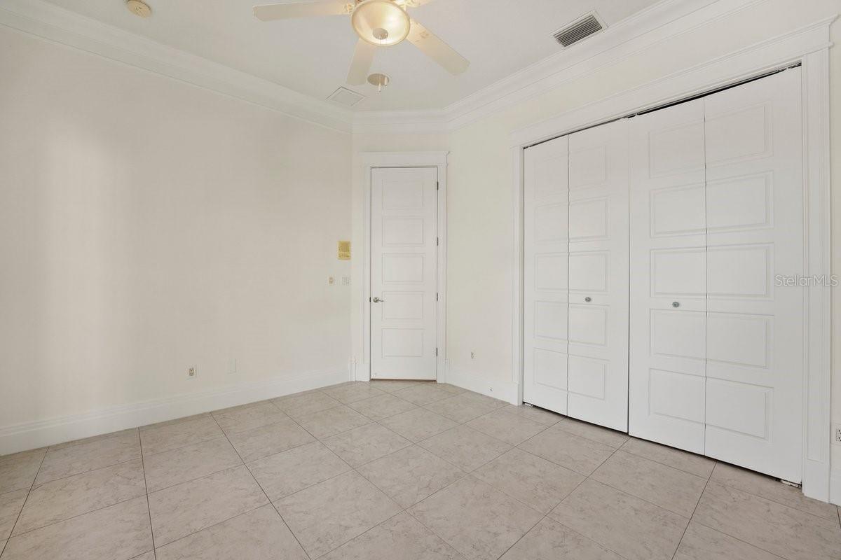 29 OAK VIEW CIR E