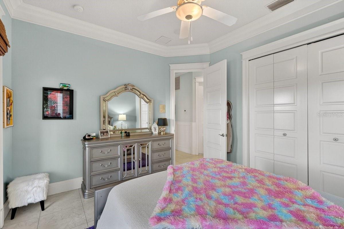 29 OAK VIEW CIR E