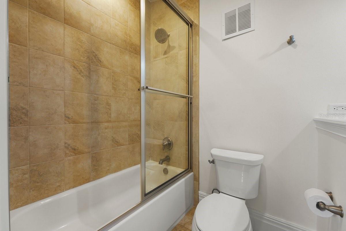 29 OAK VIEW CIR E