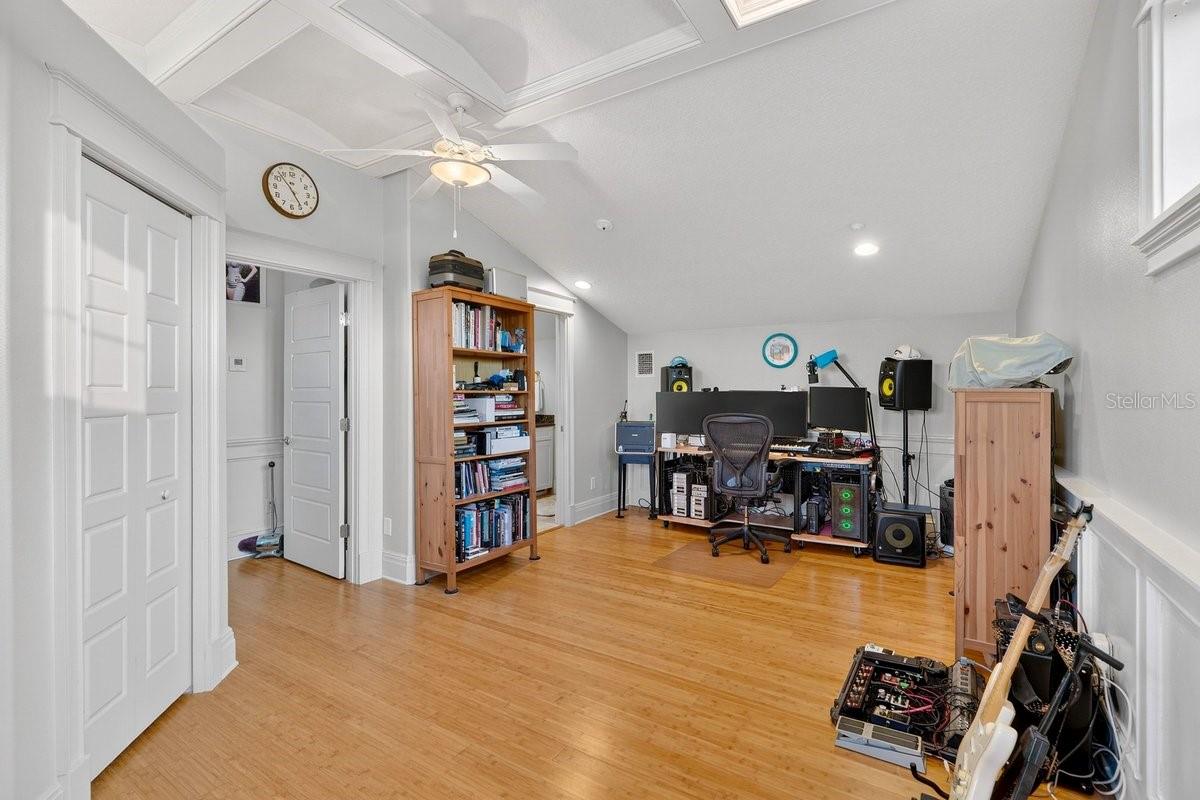 29 OAK VIEW CIR E