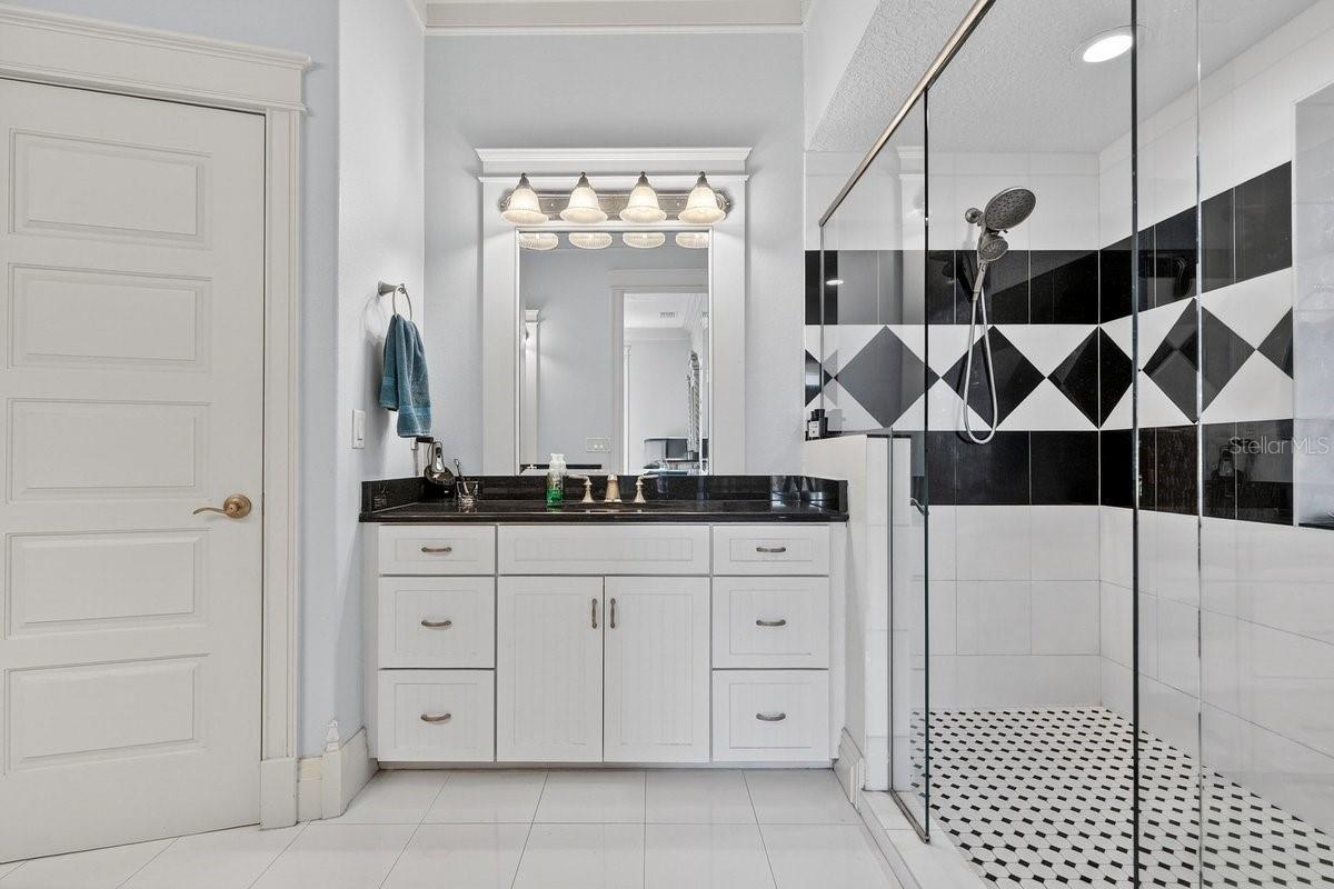 29 OAK VIEW CIR E