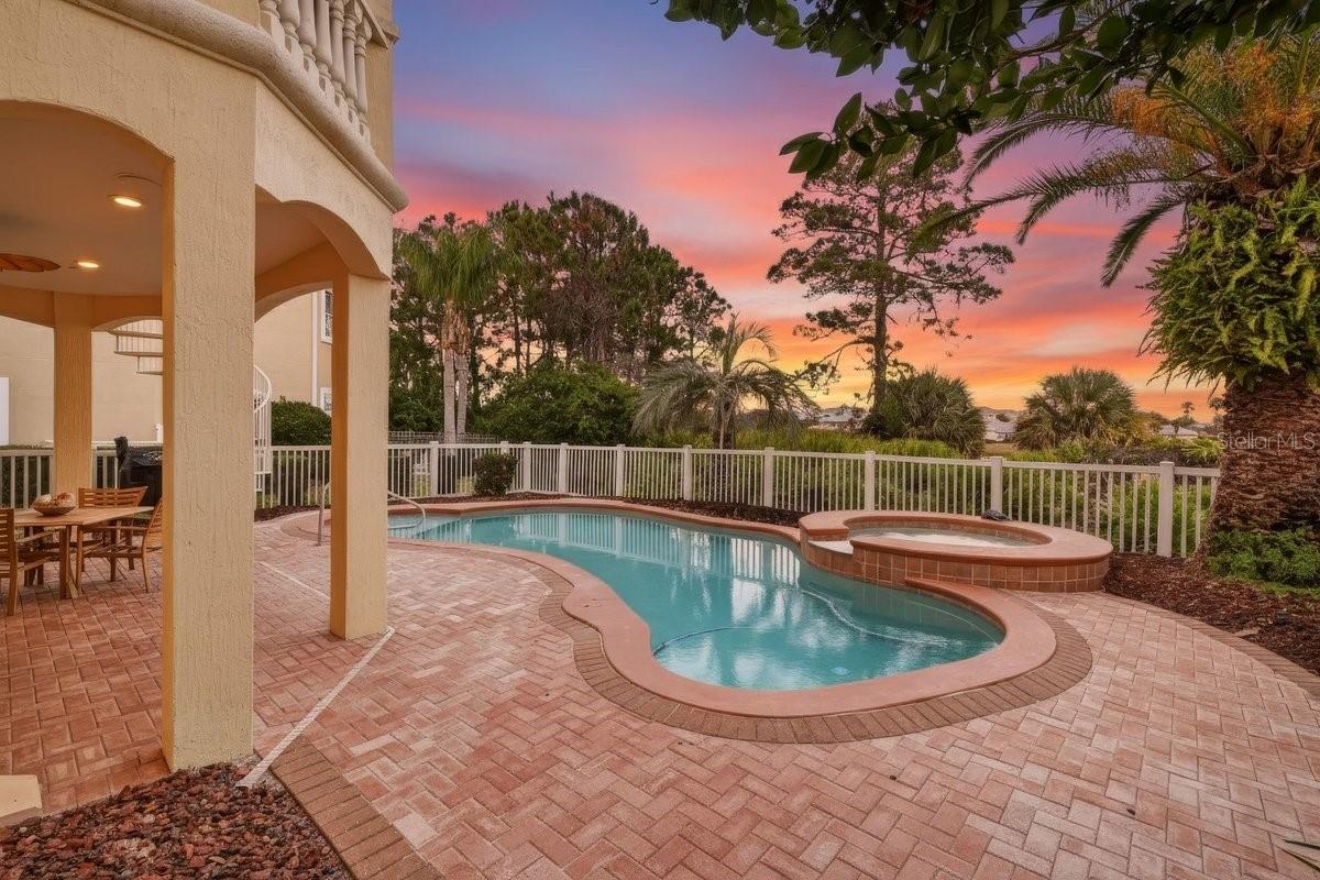 29 OAK VIEW CIR E