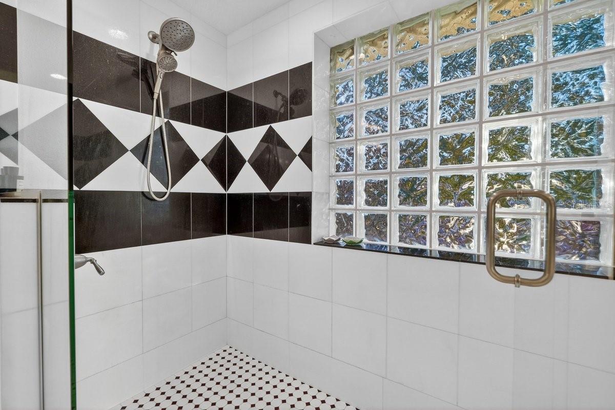 29 OAK VIEW CIR E