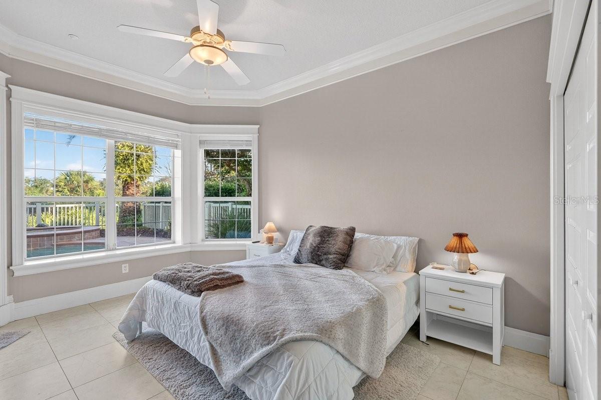 29 OAK VIEW CIR E