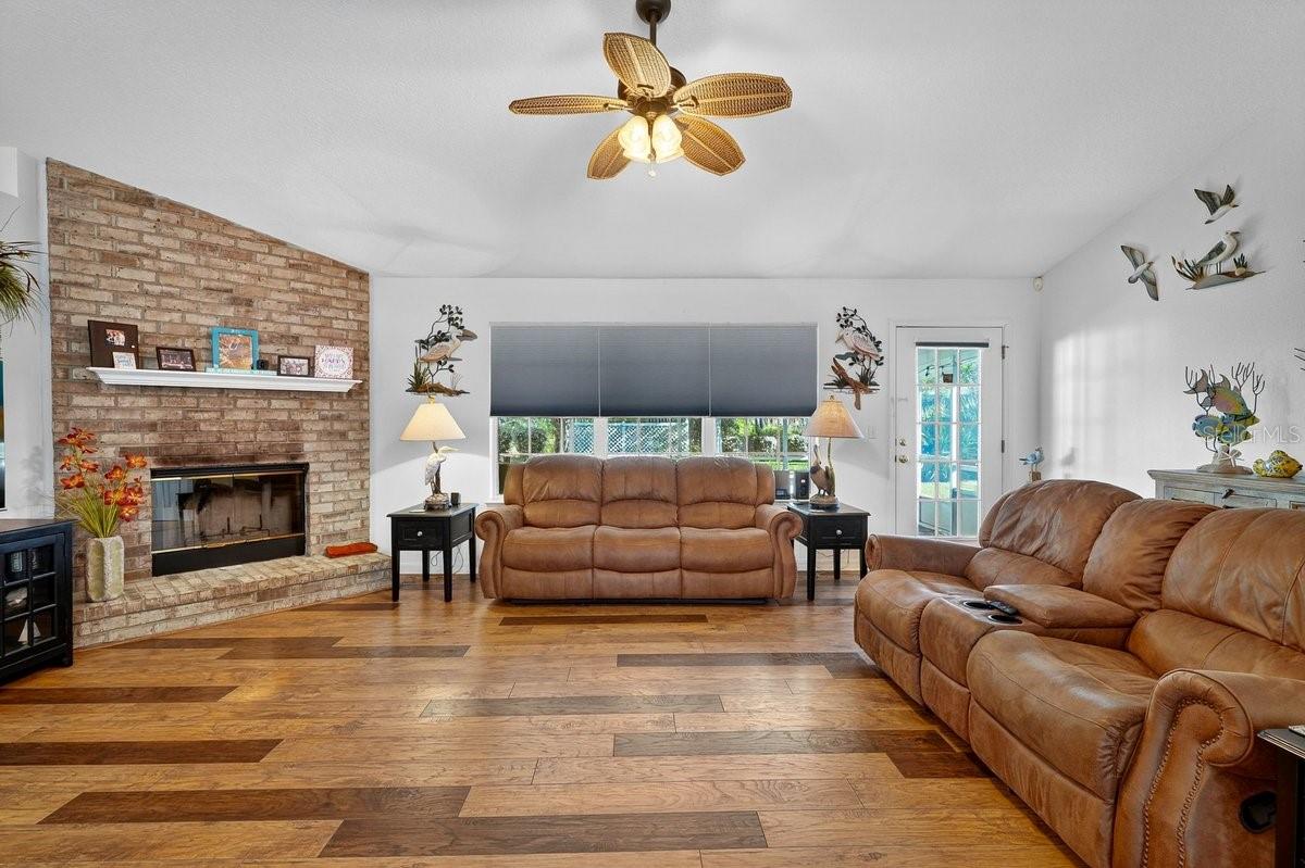 89 ROBINSON DR