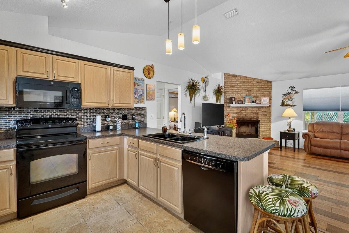 89 ROBINSON DR