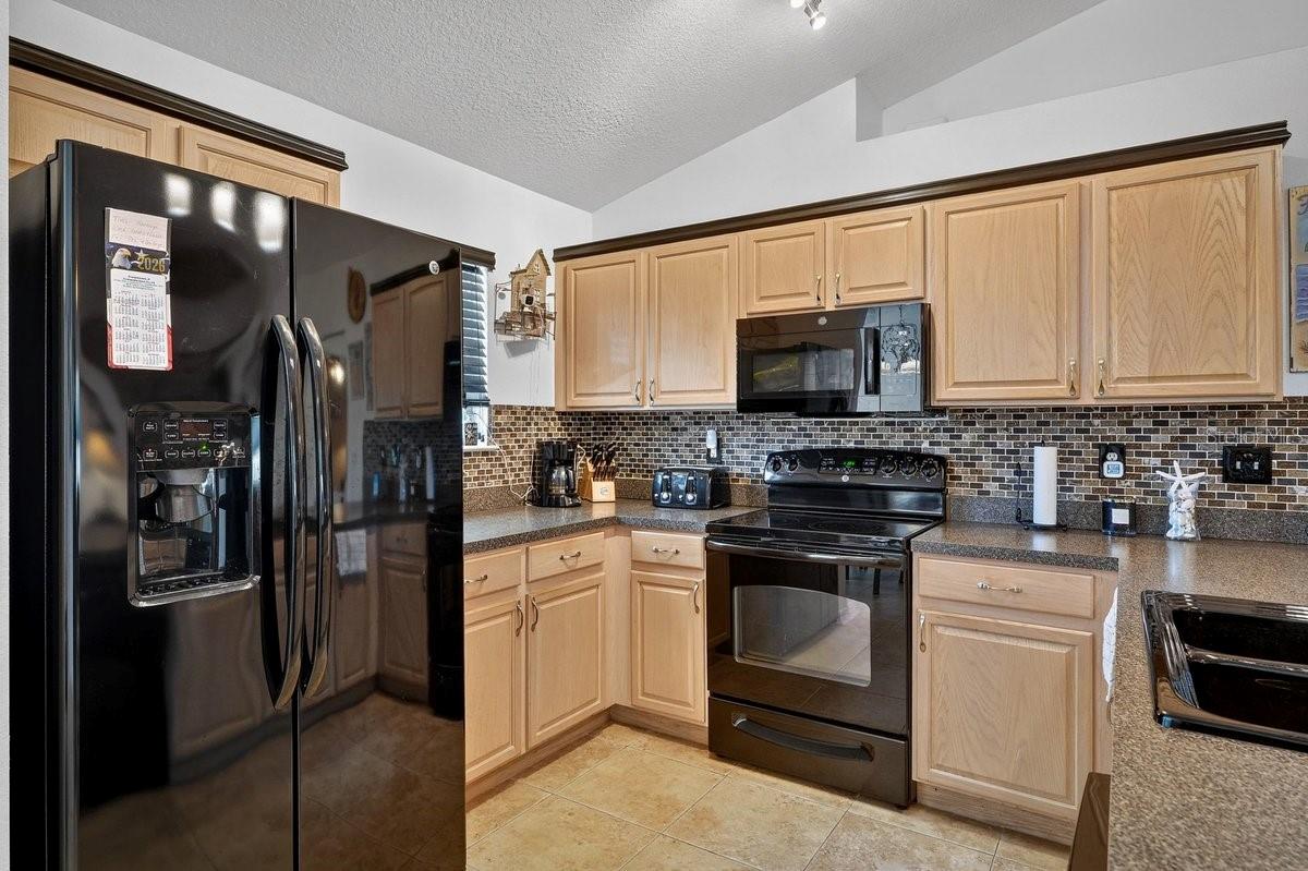 89 ROBINSON DR