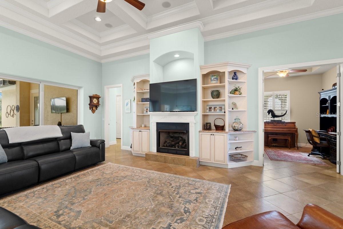 102 LAGARE ST