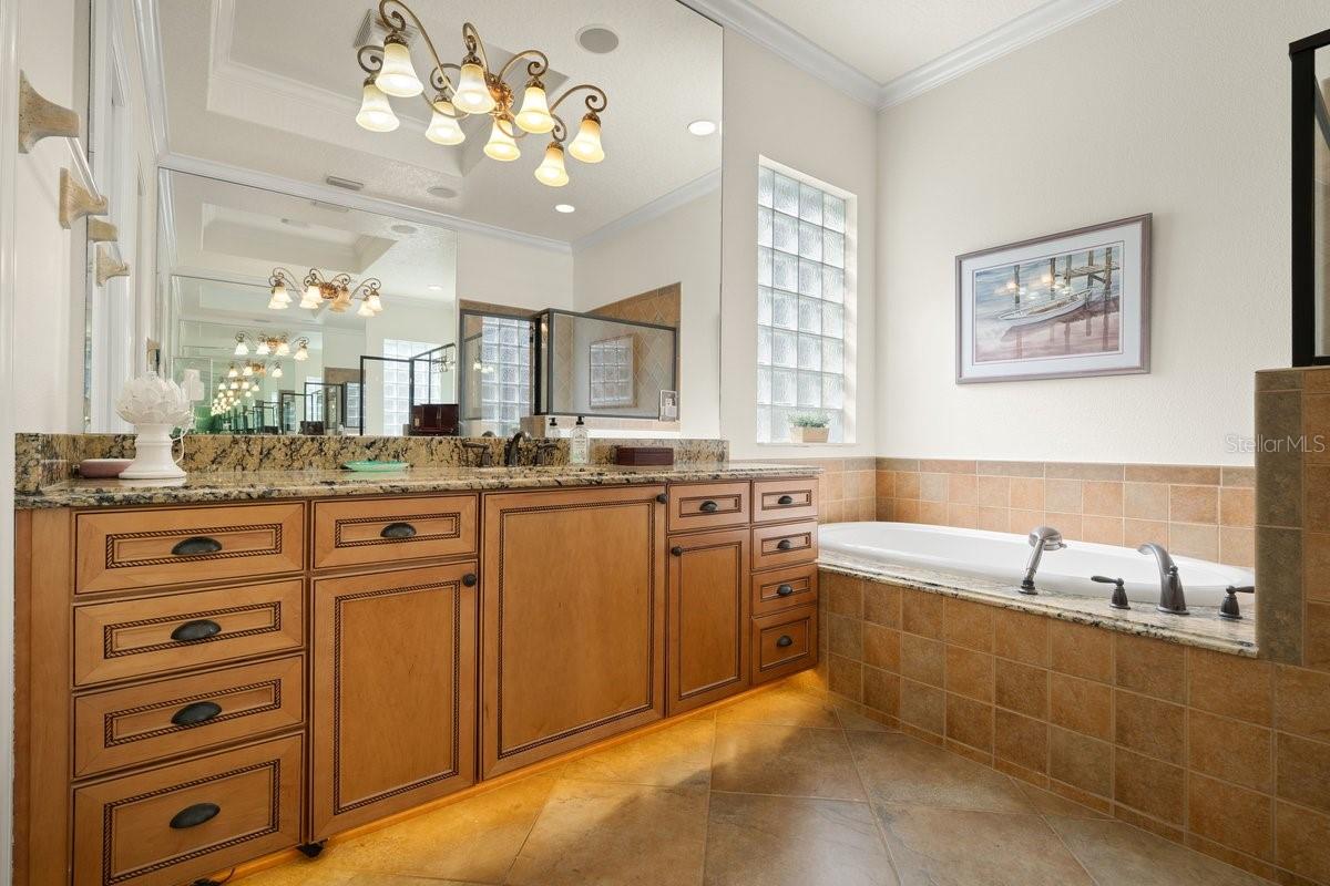 102 LAGARE ST