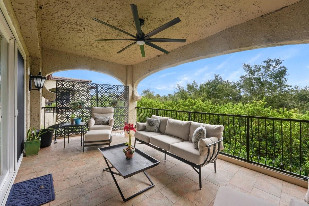 114 CLUB HOUSE DR #305