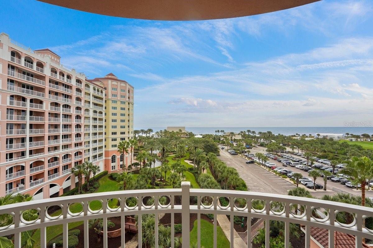 200 OCEAN CREST DR #526