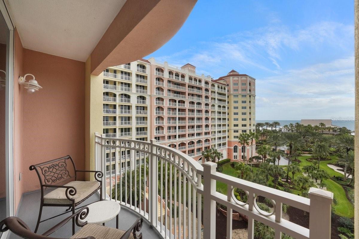 200 OCEAN CREST DR #526