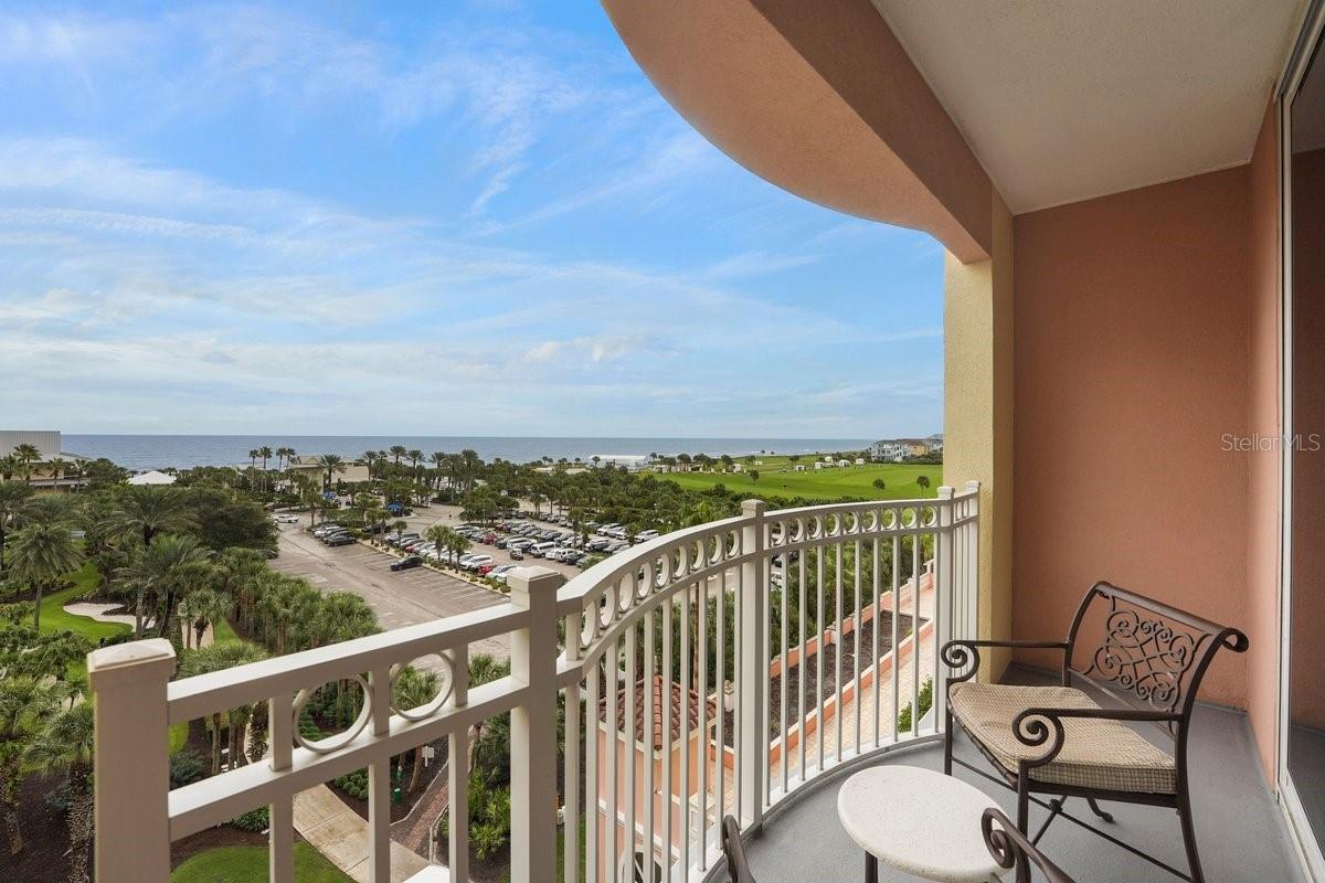 200 OCEAN CREST DR #526