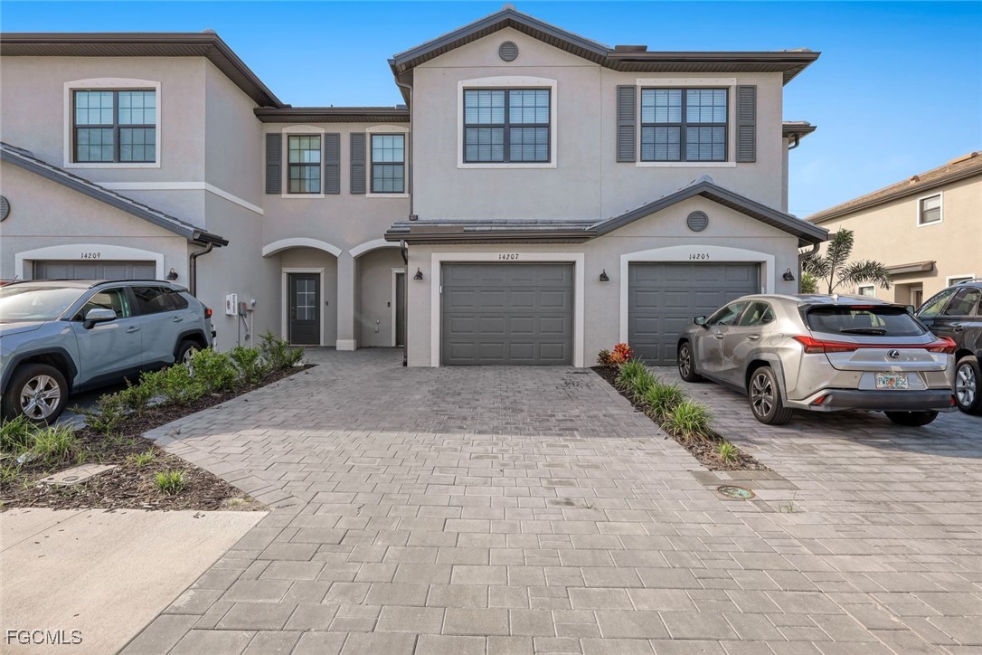 14207 Pine Lodge LN