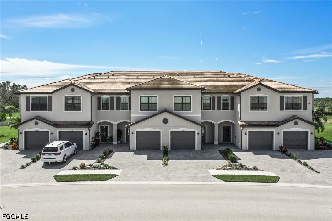 14081 Pine Lodge LN