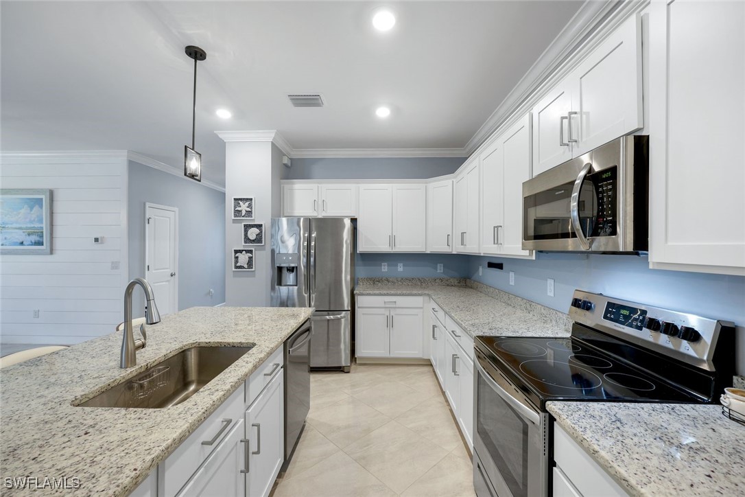 13824 Pine Lodge LN