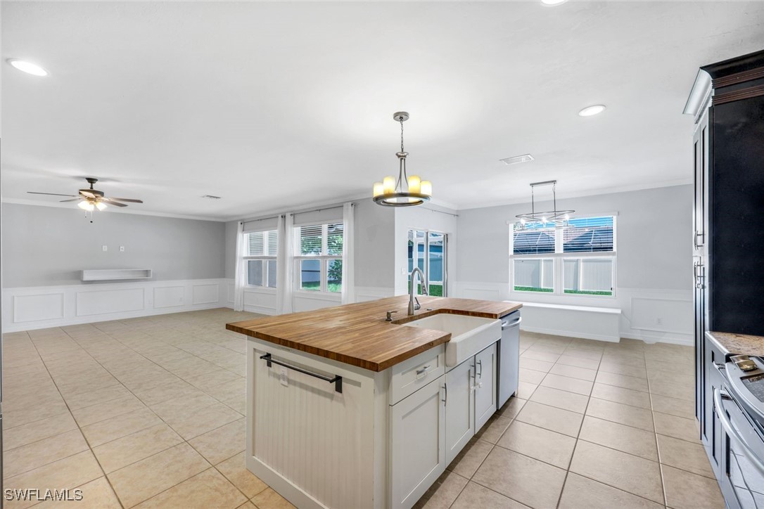 143 SW 29th ST