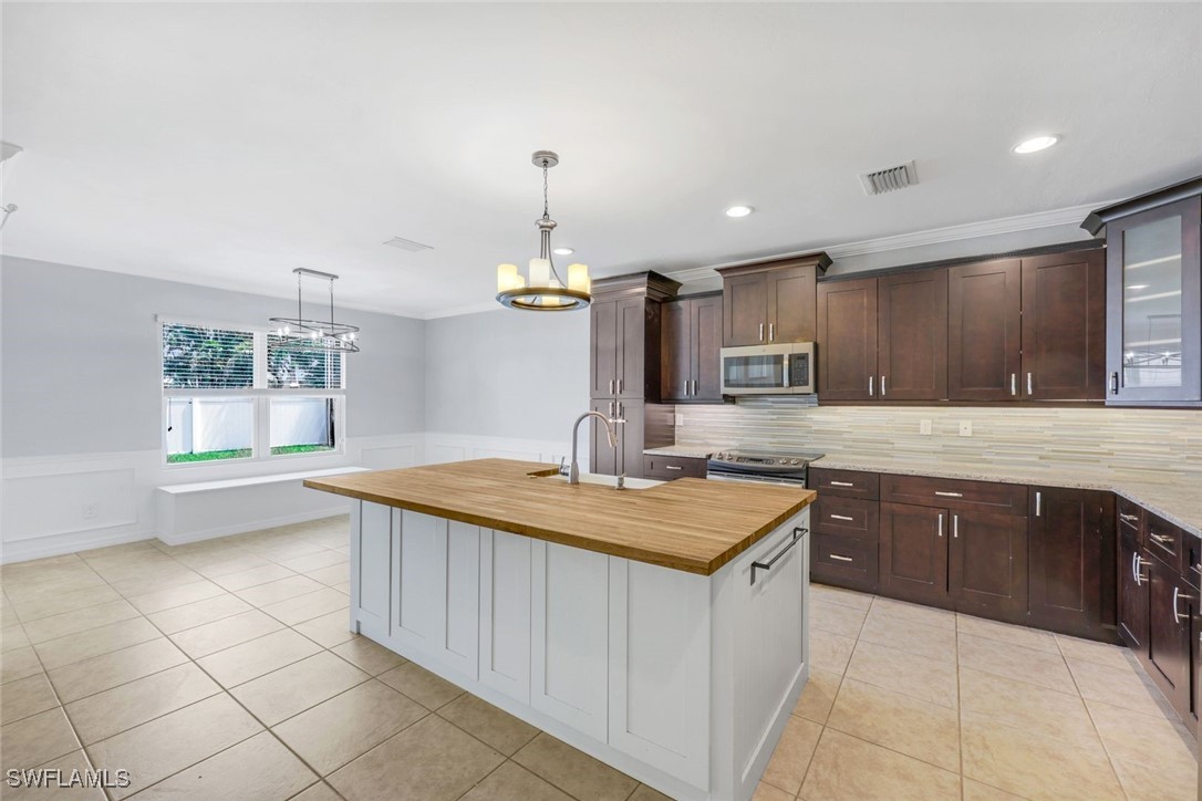 143 SW 29th ST