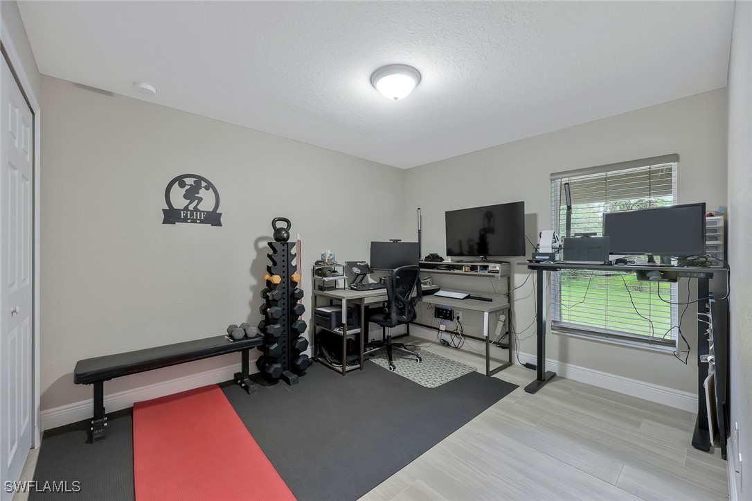 1417 Acacia AVE