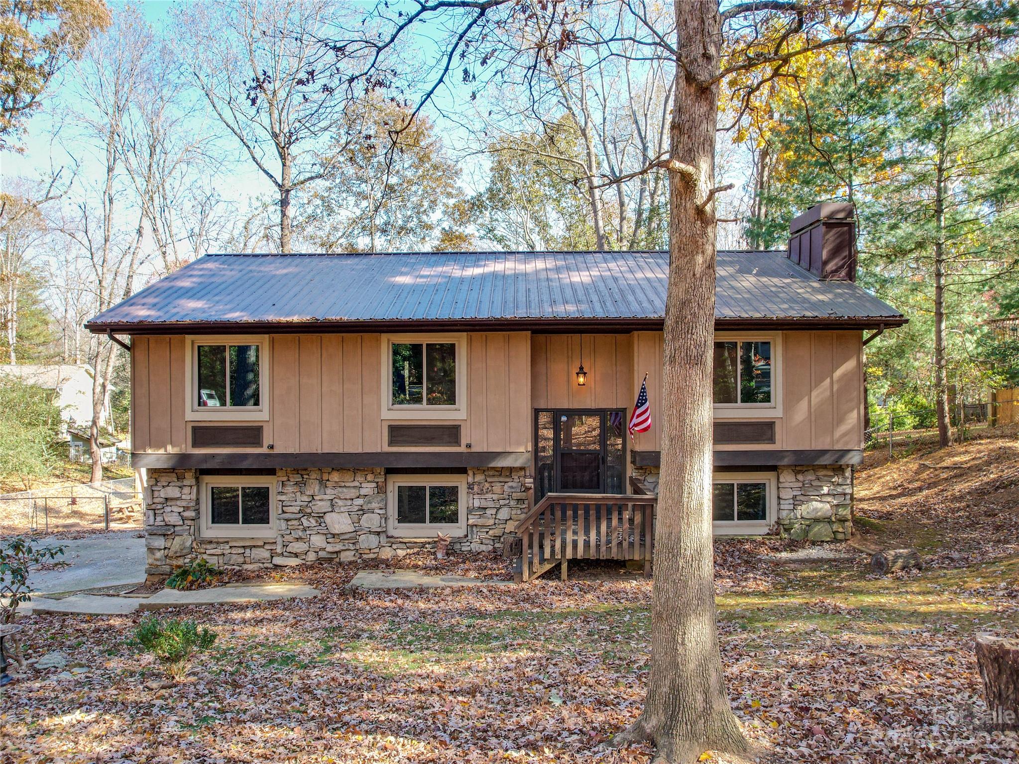 13 S Wildwood Lane