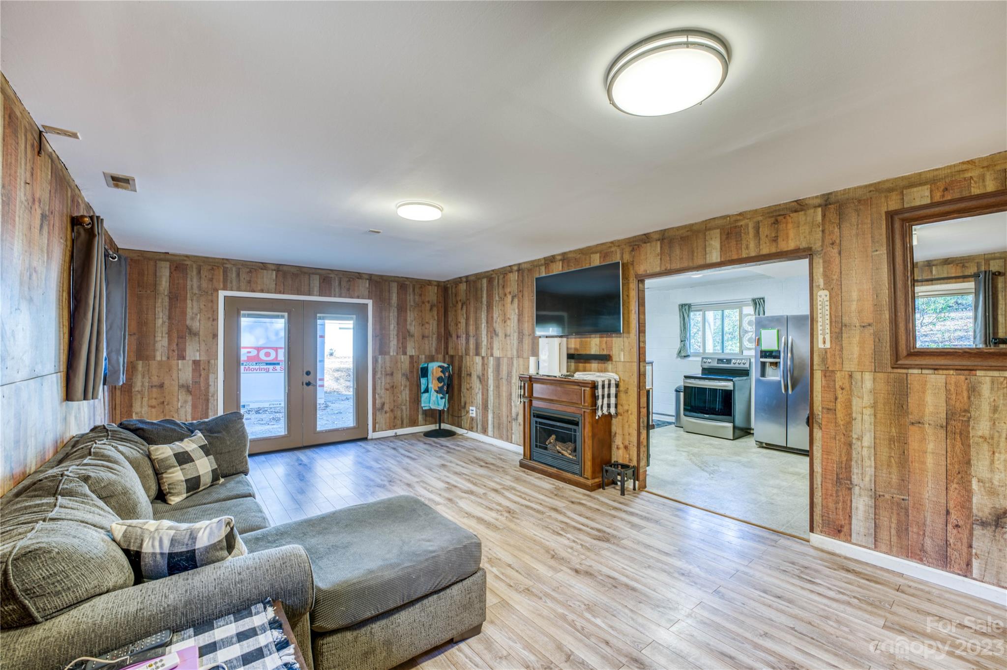 13 S Wildwood Lane