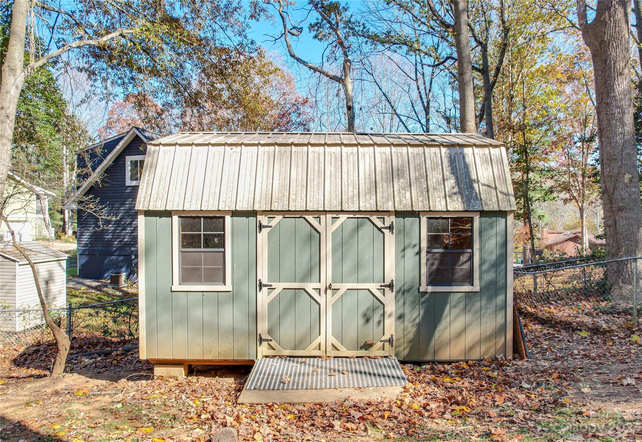 13 S Wildwood Lane