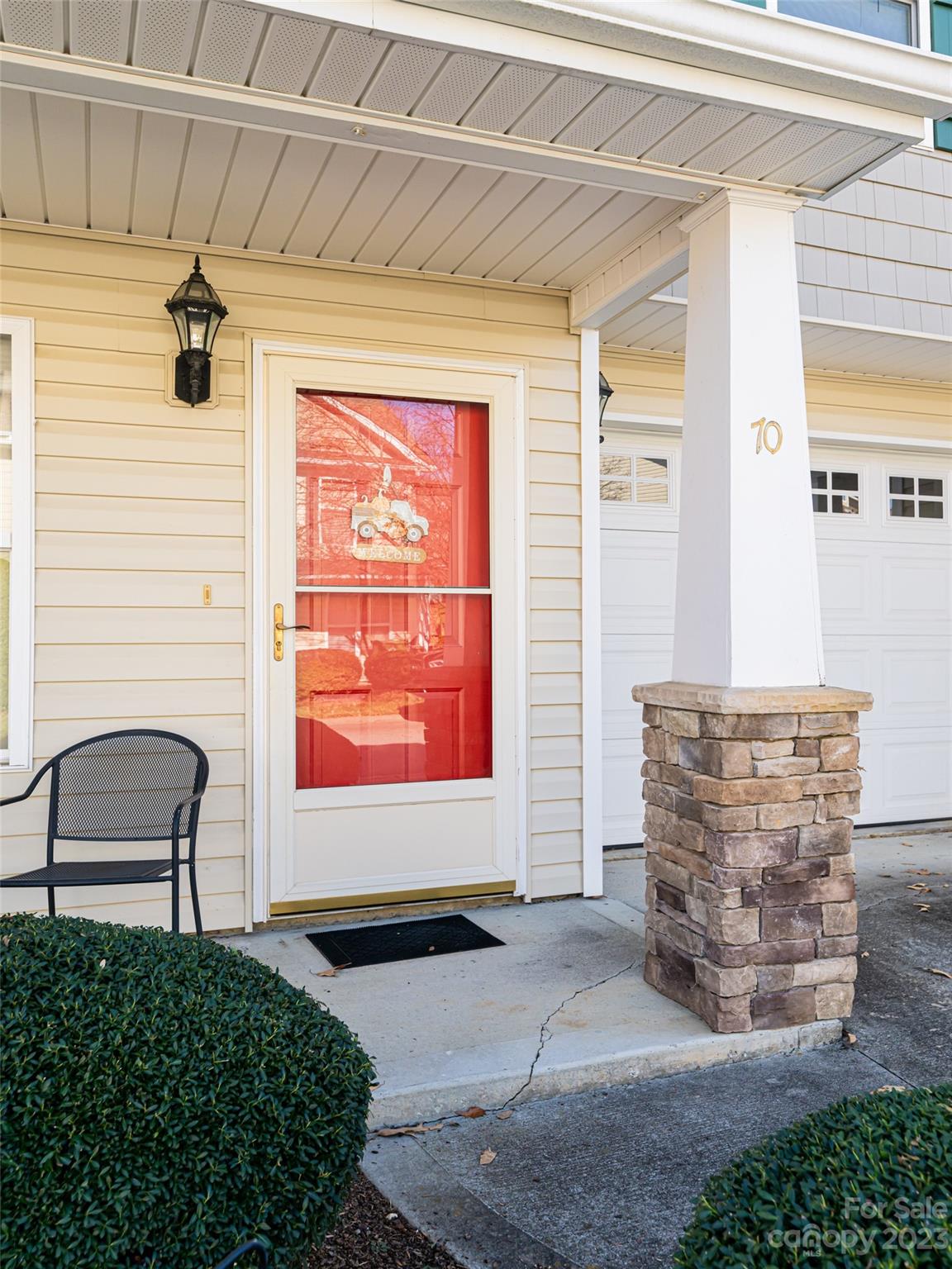 70 Old Salem Court Unit: 27