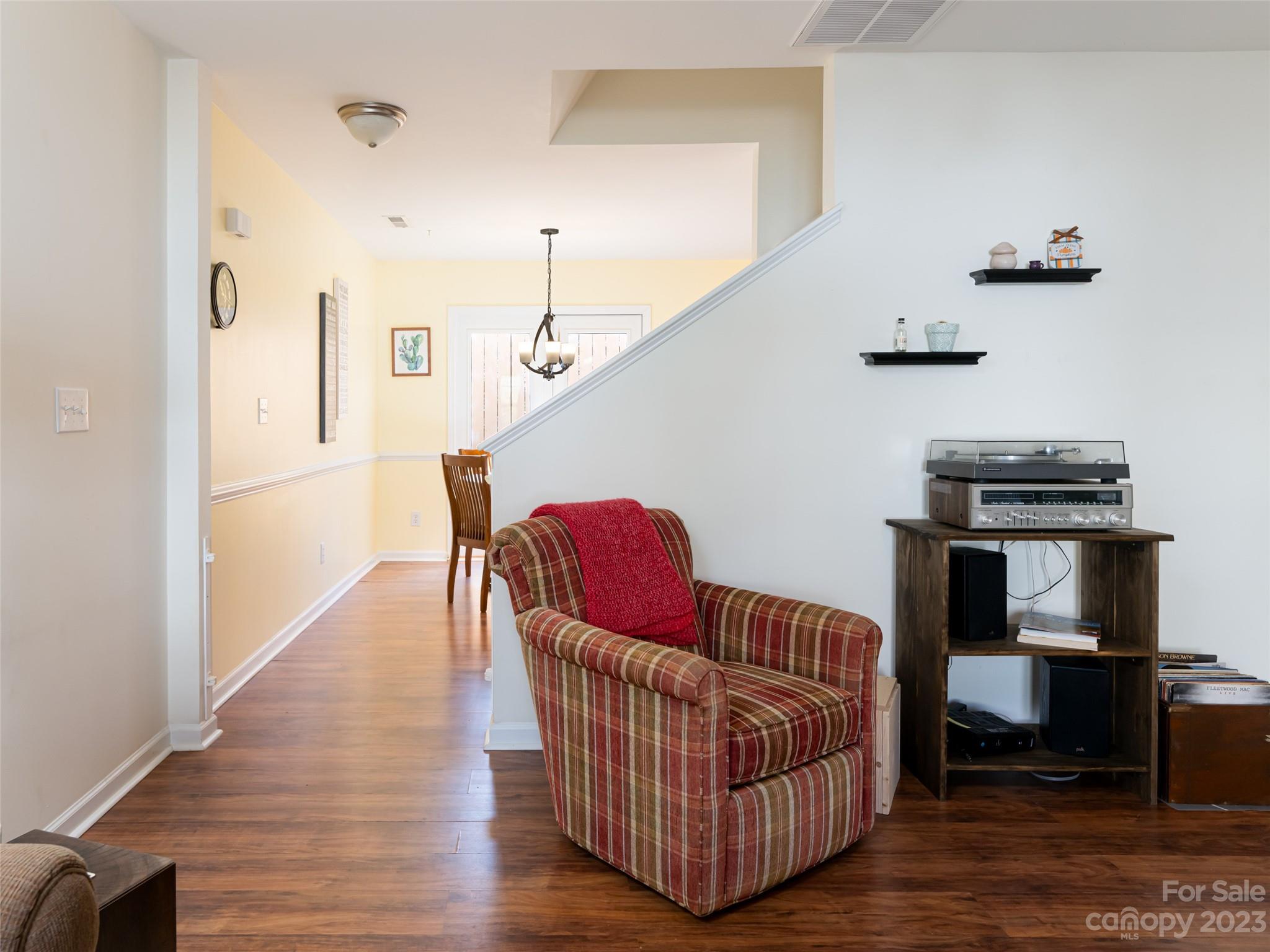 70 Old Salem Court Unit: 27