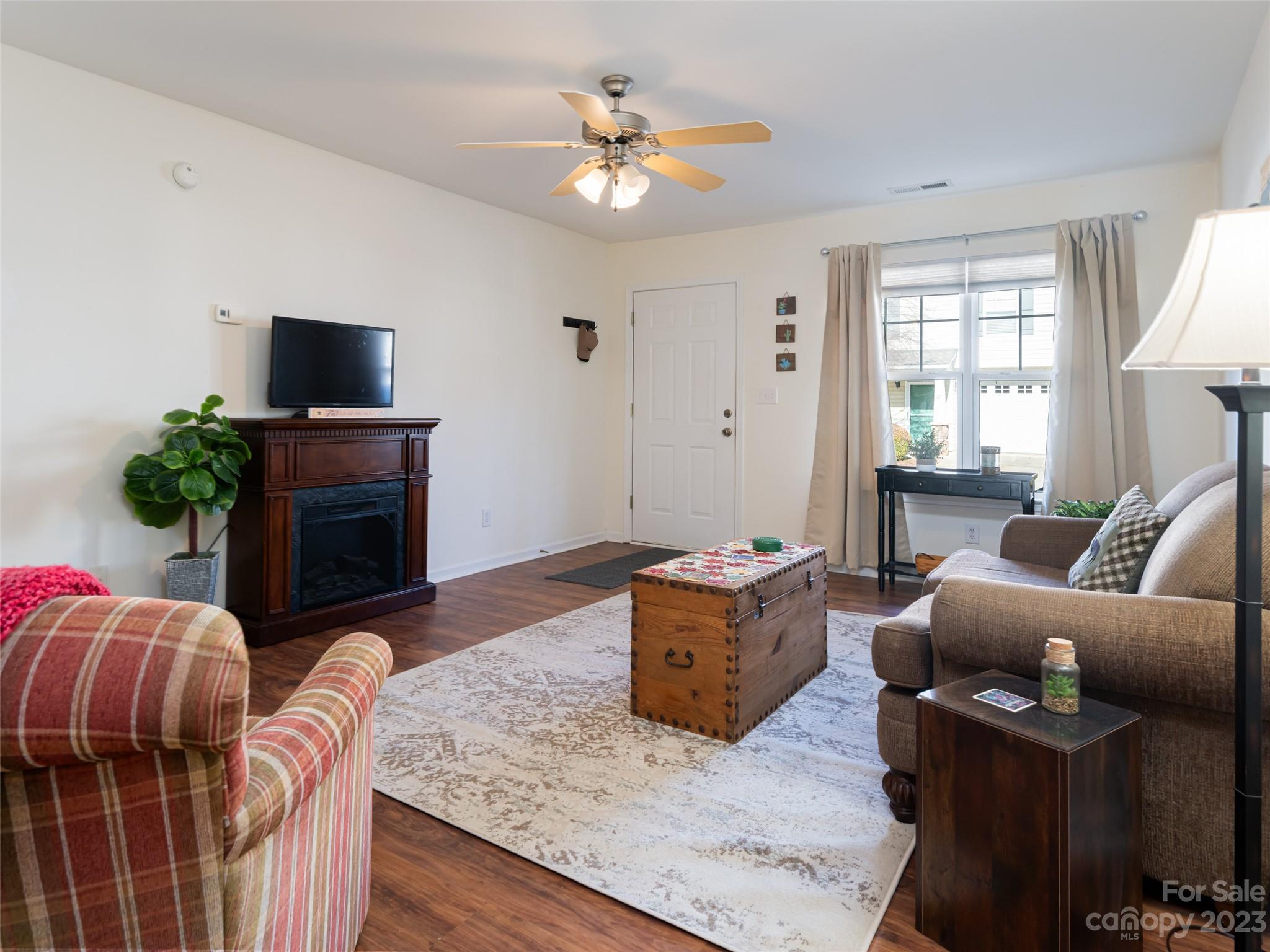 70 Old Salem Court Unit: 27
