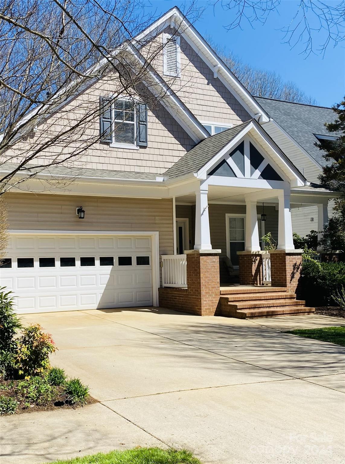 1407 Kenton Lane