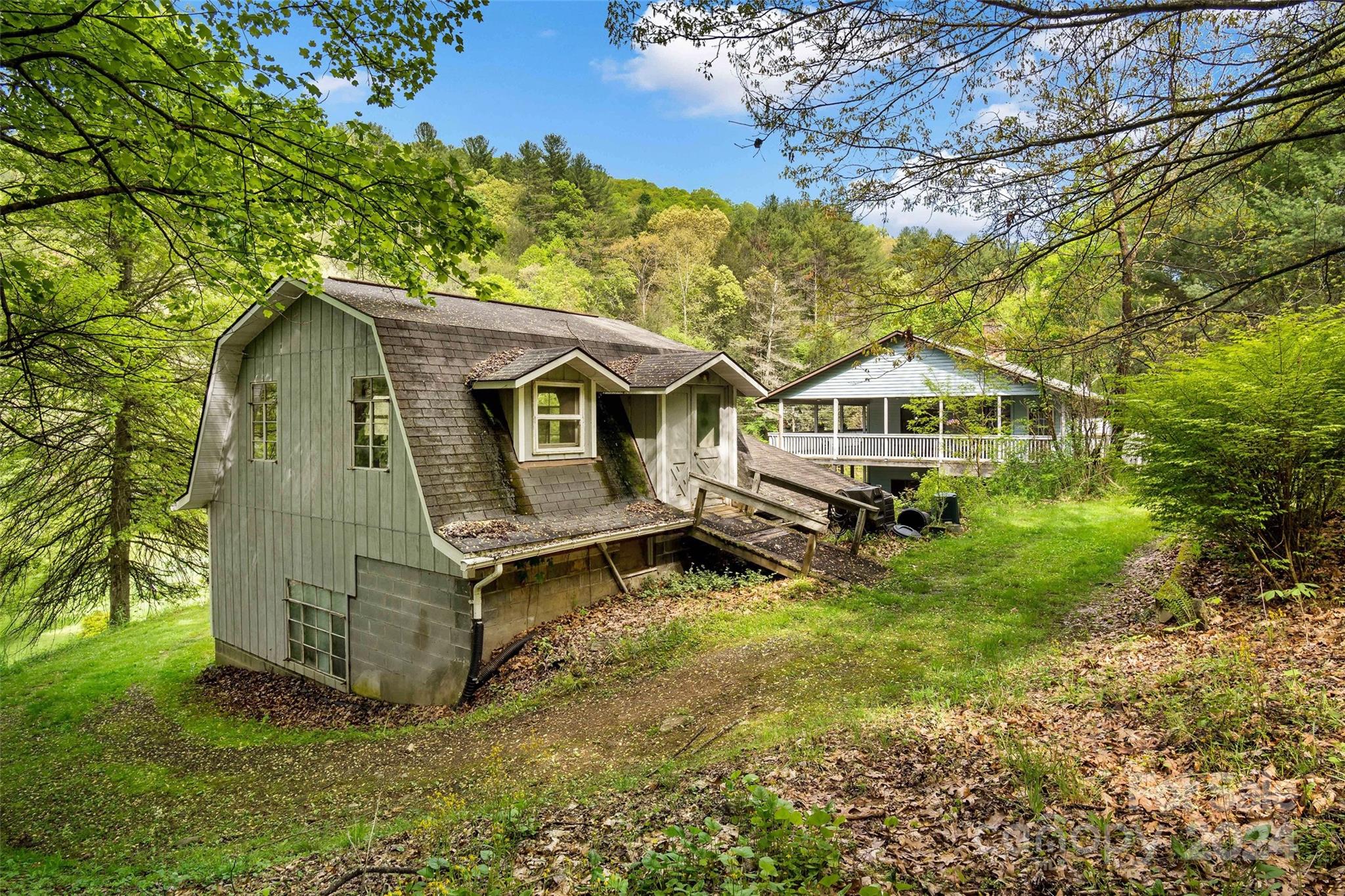2500 Prices Creek Road
