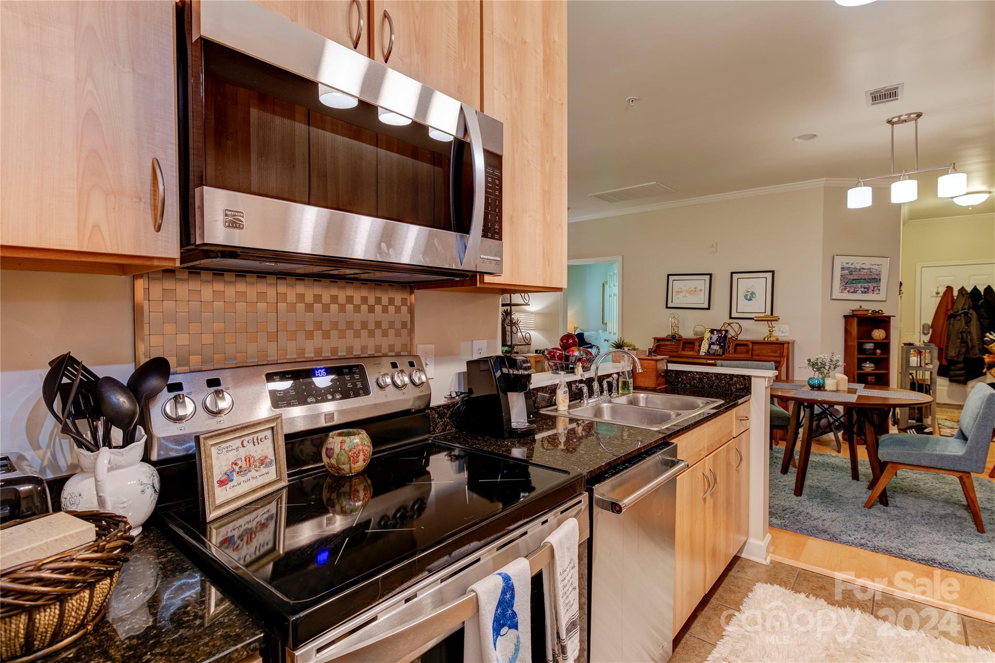 2000 Olde Eastwood Village Boulevard Unit: 201