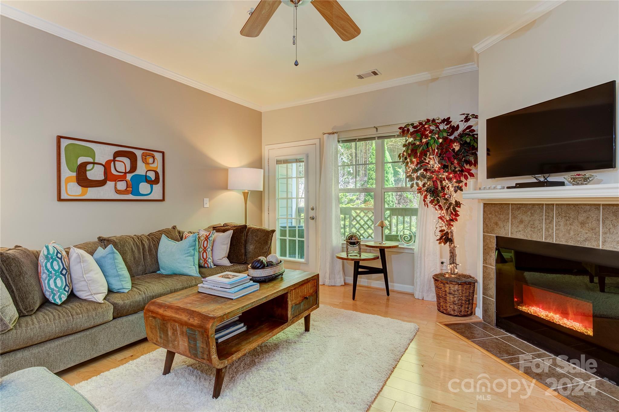 2000 Olde Eastwood Village Boulevard Unit: 201