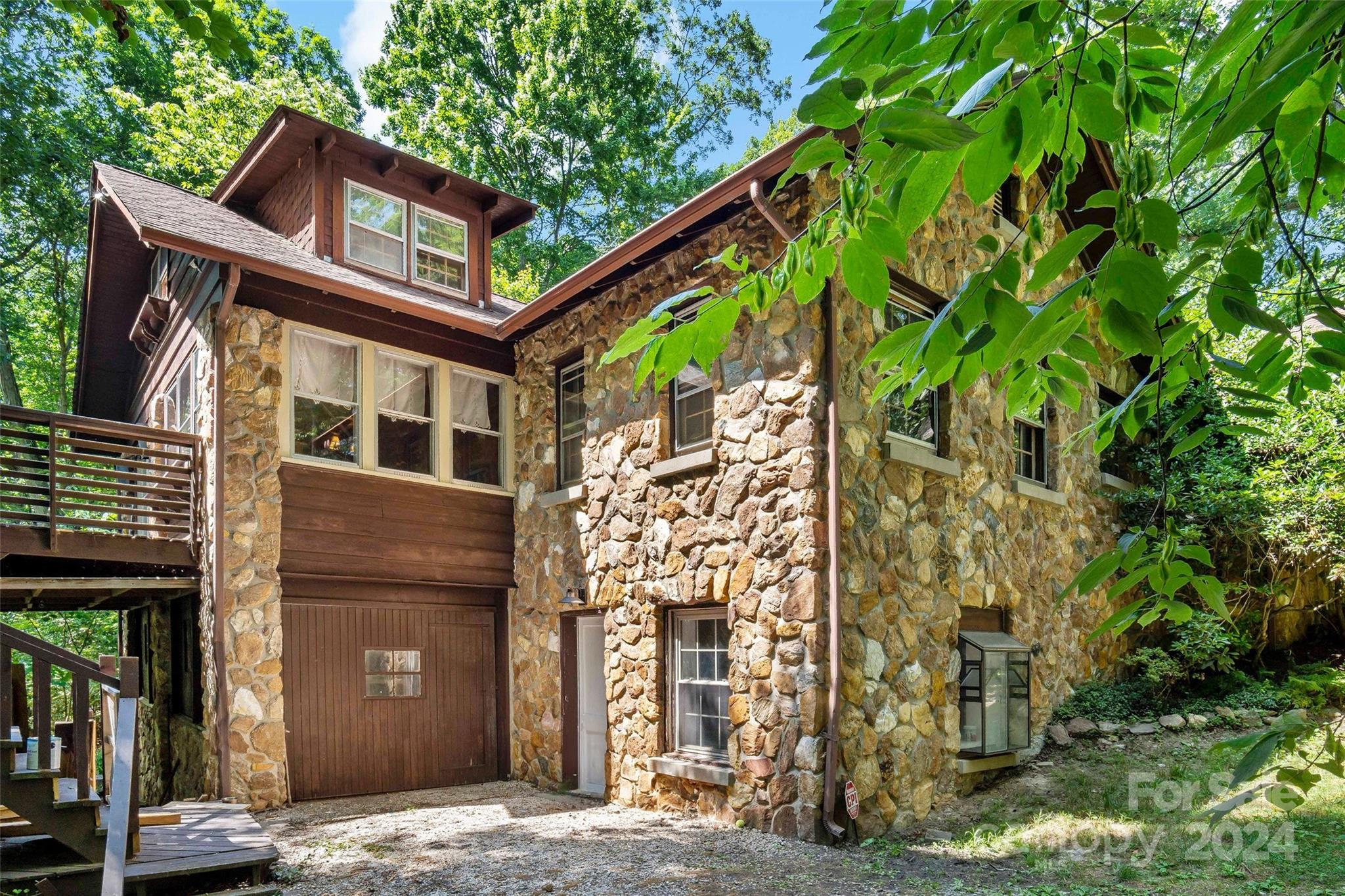 618 E Sunset Drive